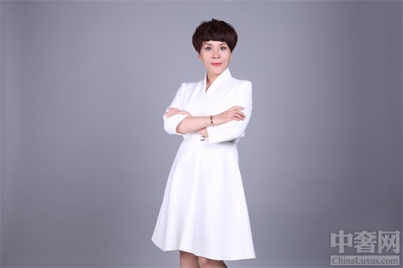 時(shí)尚女強(qiáng)人張冉的“家政女王”夢(mèng)